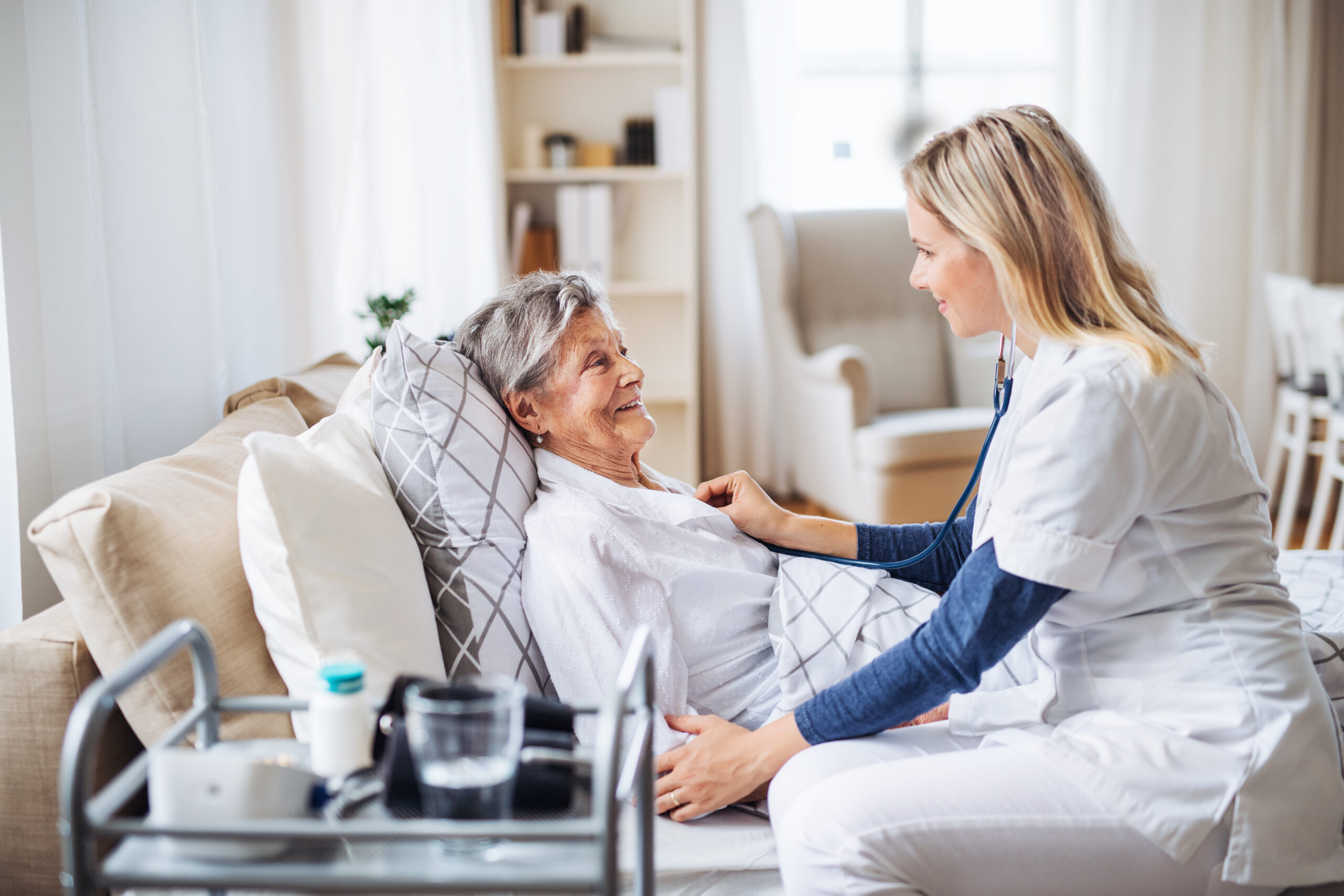 5 Reasons To Hire Senior Care Providers After Senior Surgery